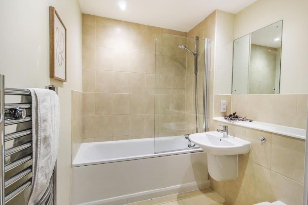 Luxurious 1 Bed Apartment With Free Parking Nottingham Exterior foto